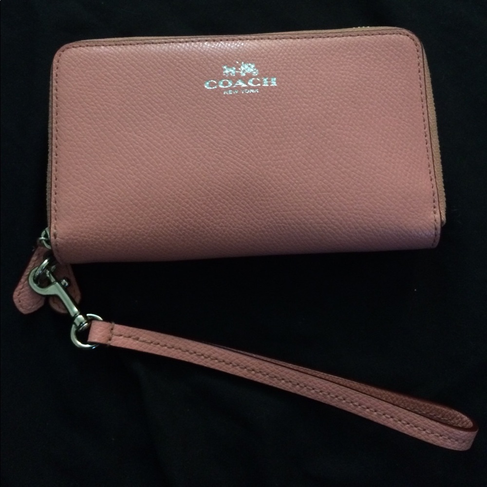 ‼️SOLD‼️ Wristlets Wallet