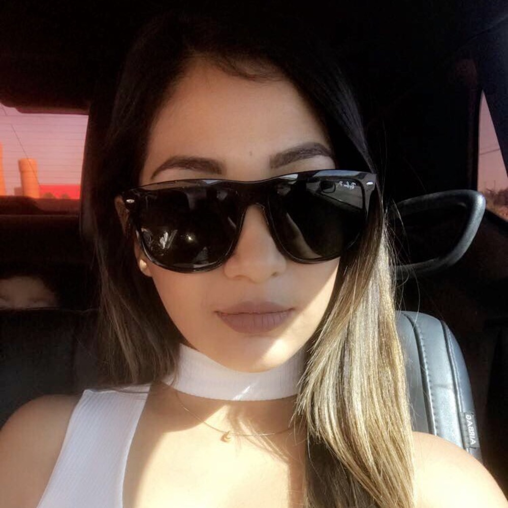 Meet your Posher, Jonnelly