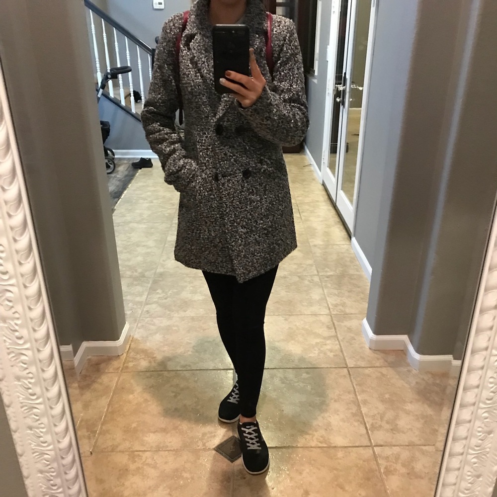 COAT - Picture 2 of 3