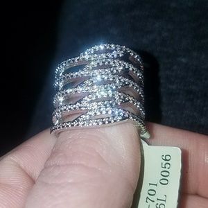 Beautiful thumb ring SZ 7