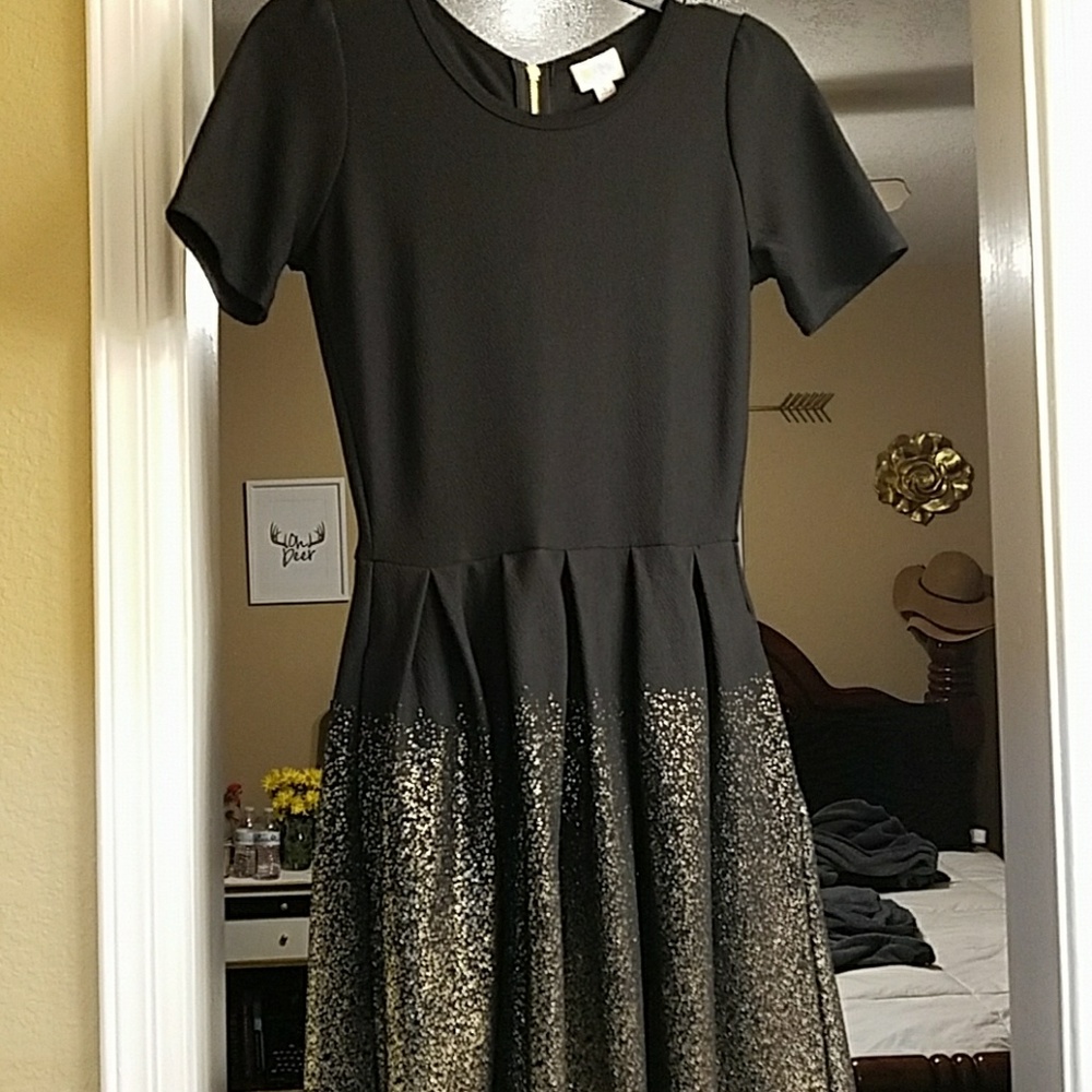 Lularoe elegant black amelia