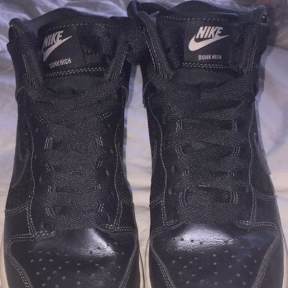 Black Nike Dunk Shoes