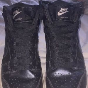Black Nike Dunk Shoes