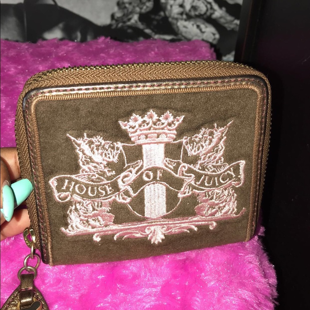 BROWN JUICY COUTURE