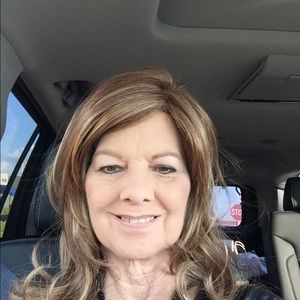 Meet your Posher, Angela