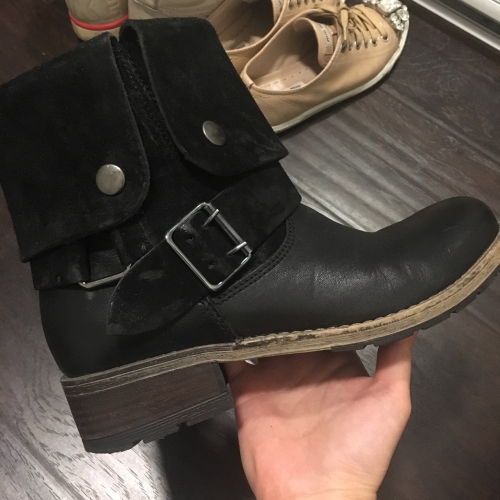 Clark’s real leather ankle boots
