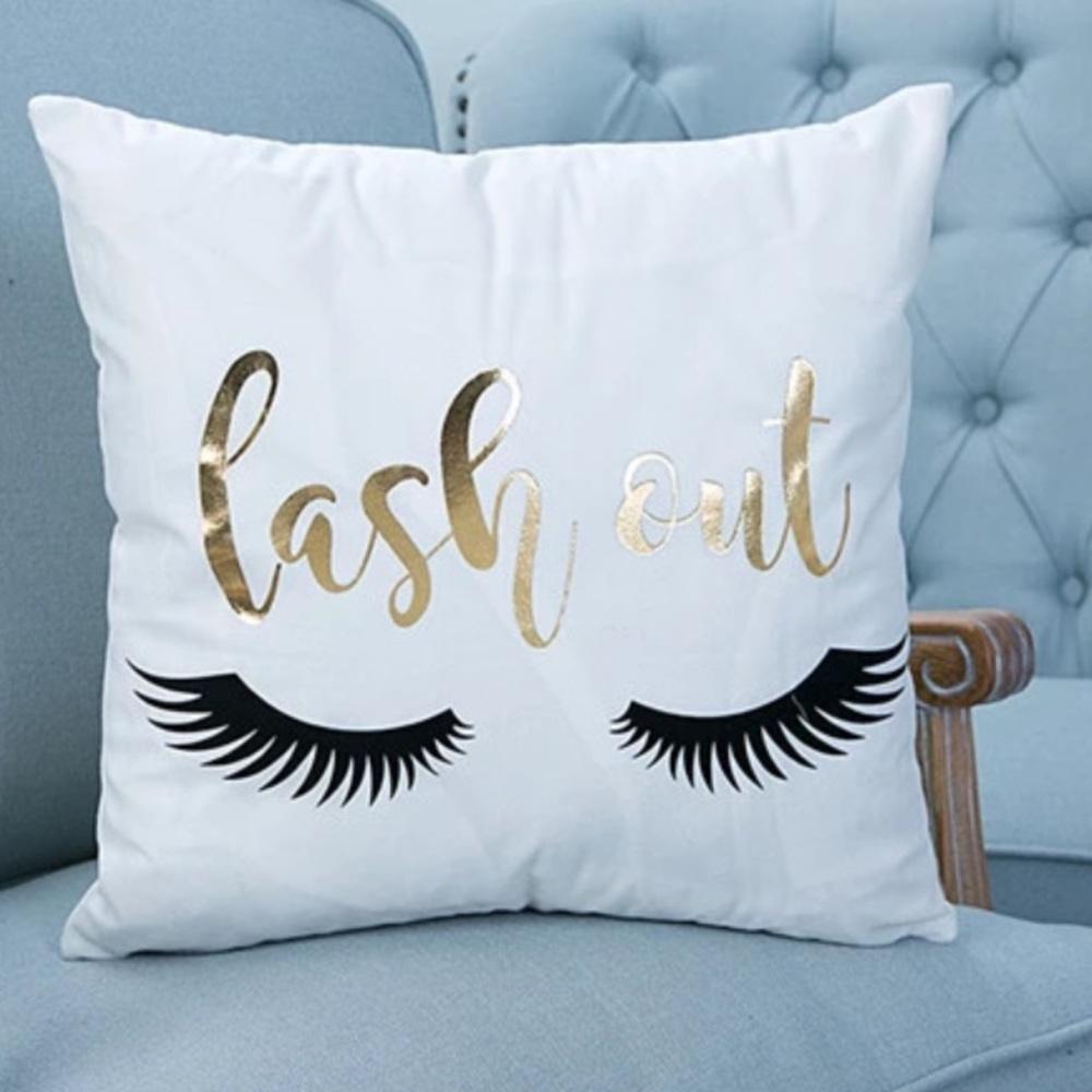 LASH OUT 🙀 pair of pillow cases