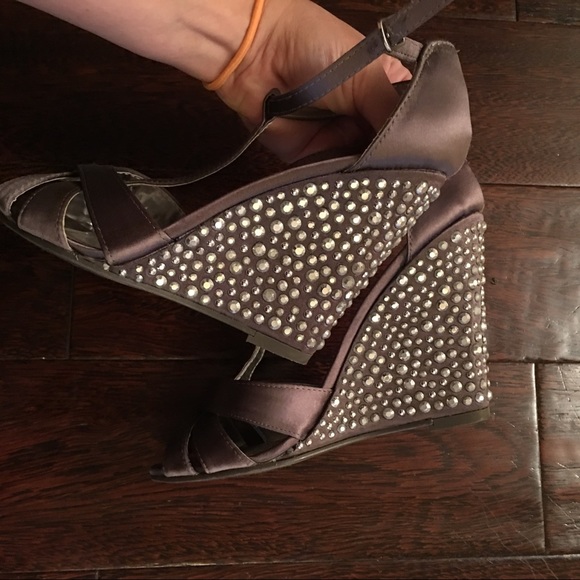 Kenneth Cole Reaction Shoes - 💎 Kenneth Cole Sparkle 💎 Dove Wedge Sandals