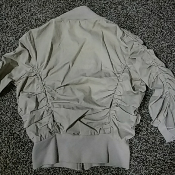 Jacket - Picture 3 of 4