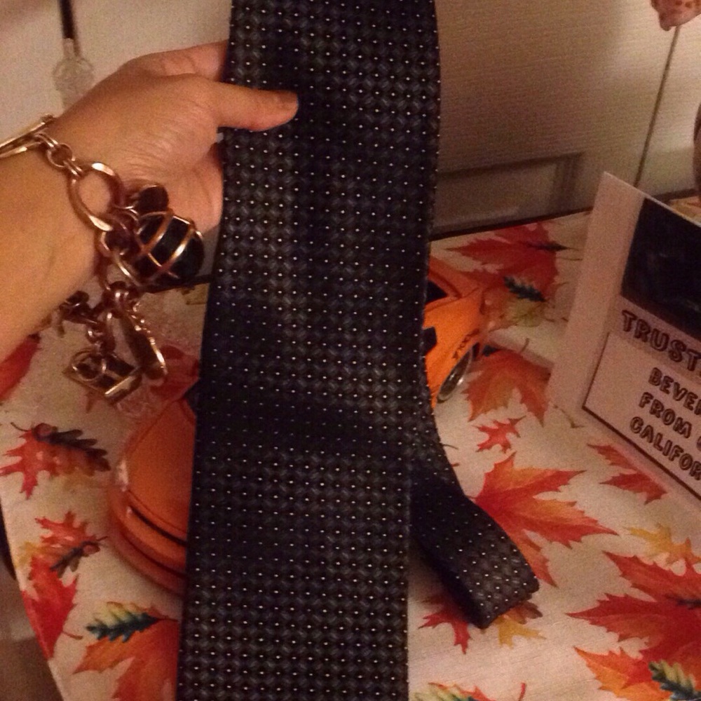 Preloved Authentic NICOLE - Picture 2 of 7