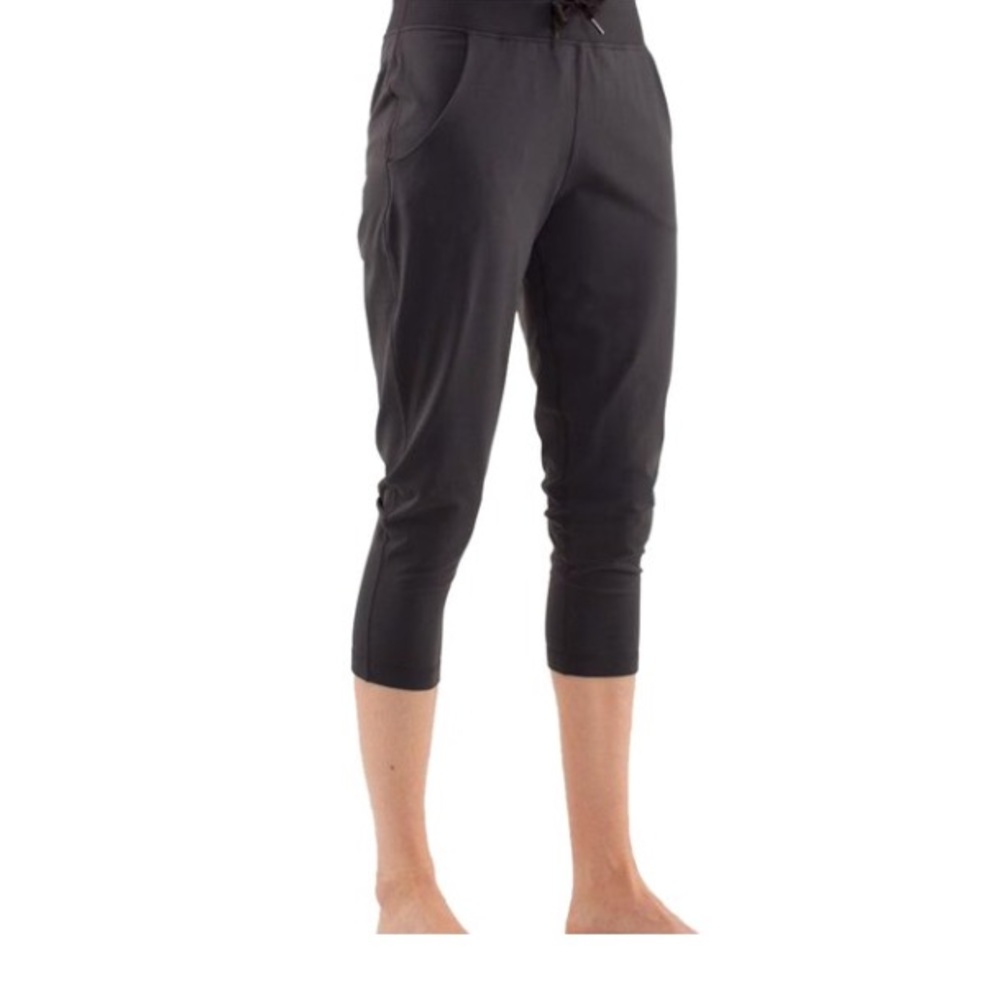 Lululemon free fall crop
