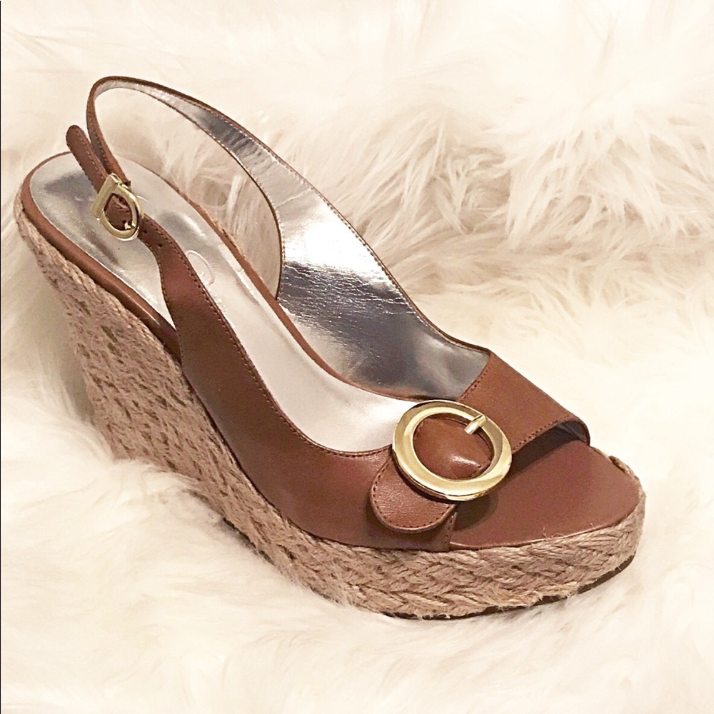 NWOT Cute & classy Jessica Simpson Wedges Size 7.5