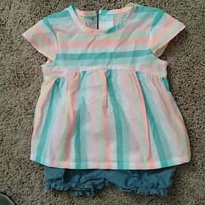 Nwot Carter's outfit