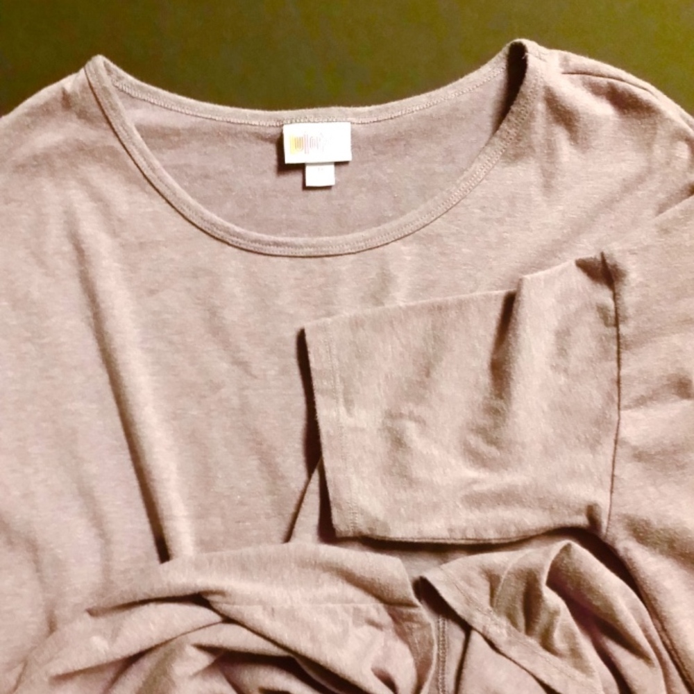SOLD OFFLINE-LulaRoe Lt Mauve Lt Wt Short Sleeve - Picture 1 of 3
