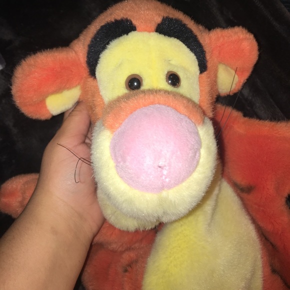 Disney Christmas 2025 Lil Rin Rin Plush Badge Red New