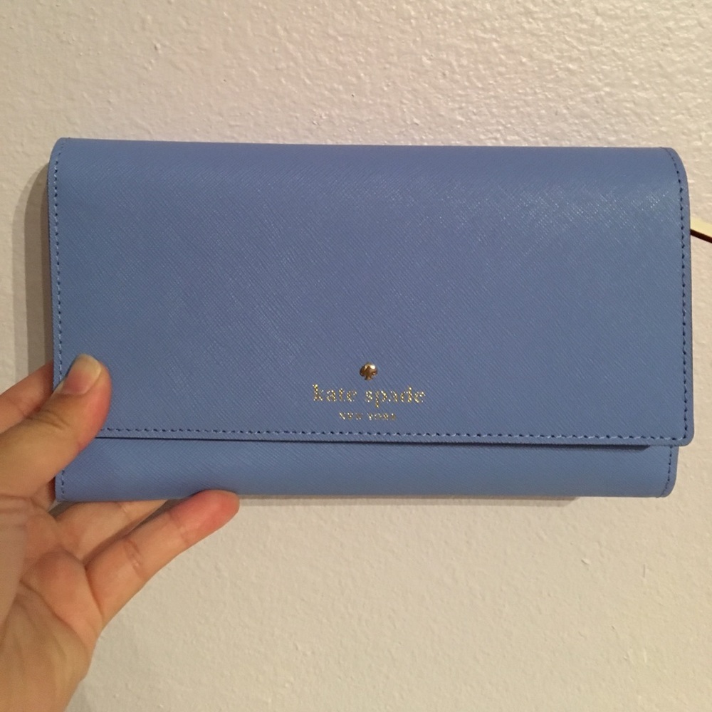 Kate Spade mikas pond Phoenix travel wallet