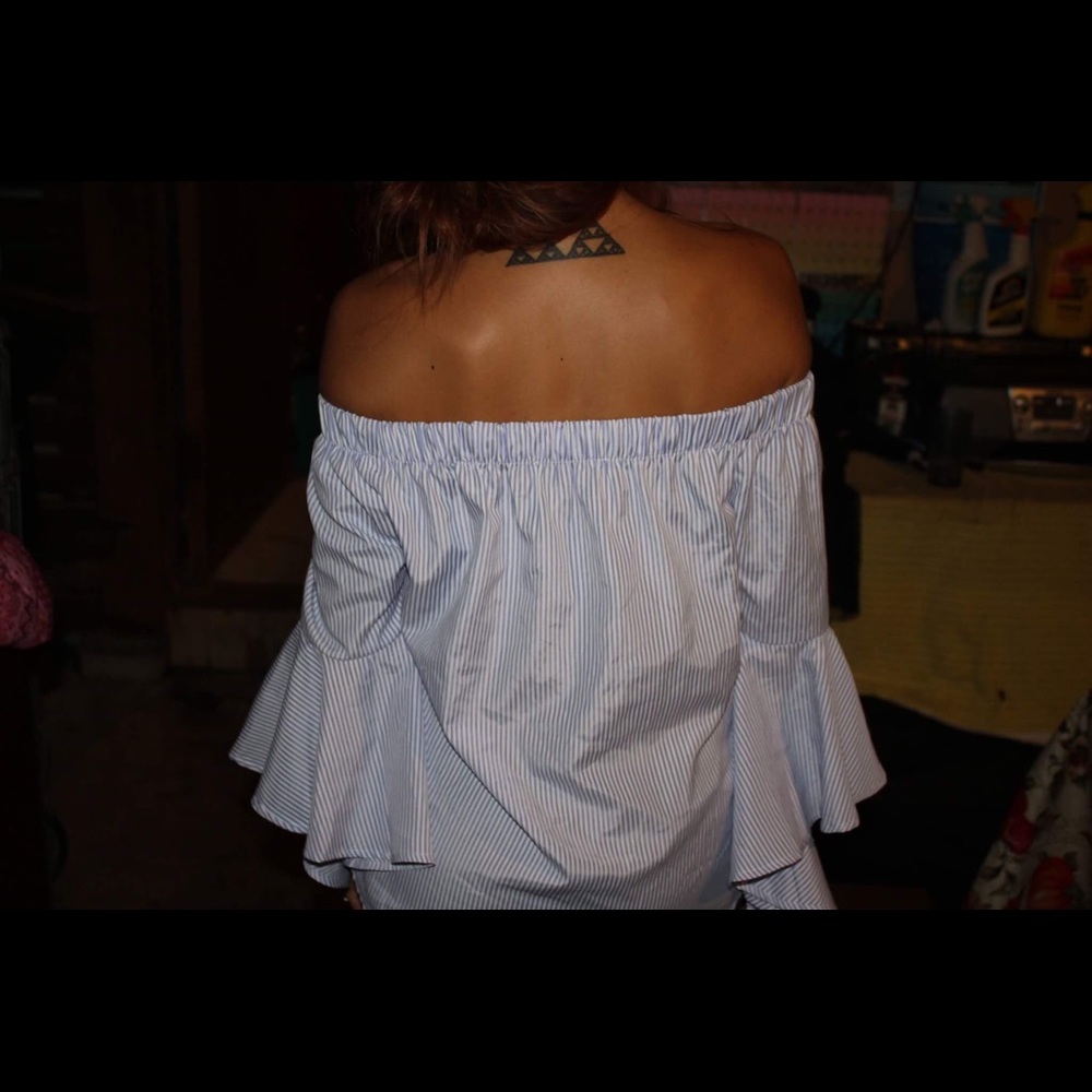 Blue&white striped off-shoulder bell sleeve Top