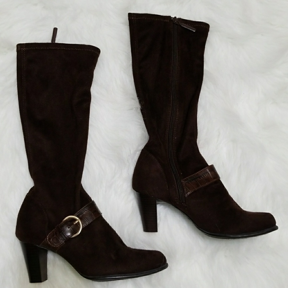 ,⭕SALE⭕Brown zip suede boots