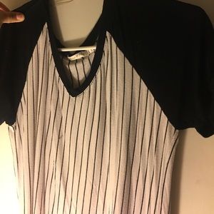 Black and white t shirt