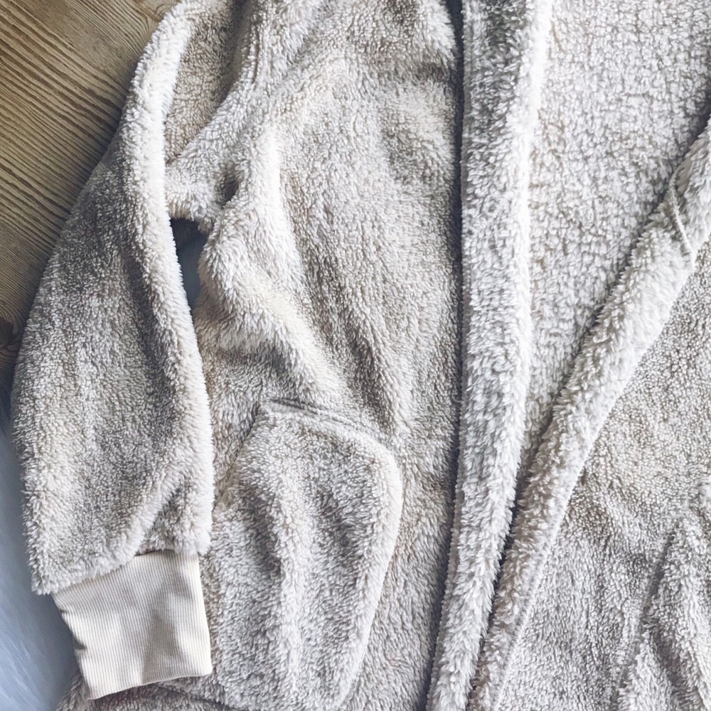 🌲SOLD OUT🌲Loose Fleece Cardigan - Picture 8 of 8