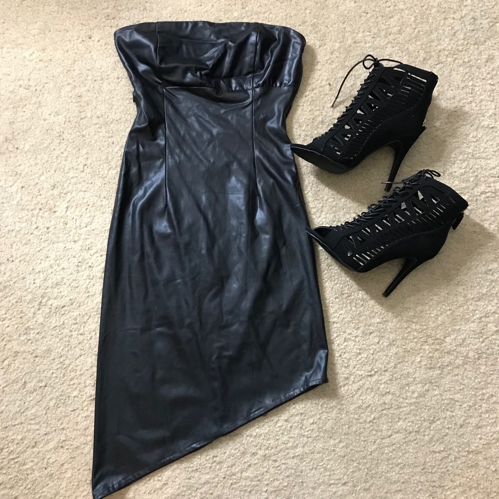 💋SEXY FAUX LEATHER OPEN BACK DRESS‼️