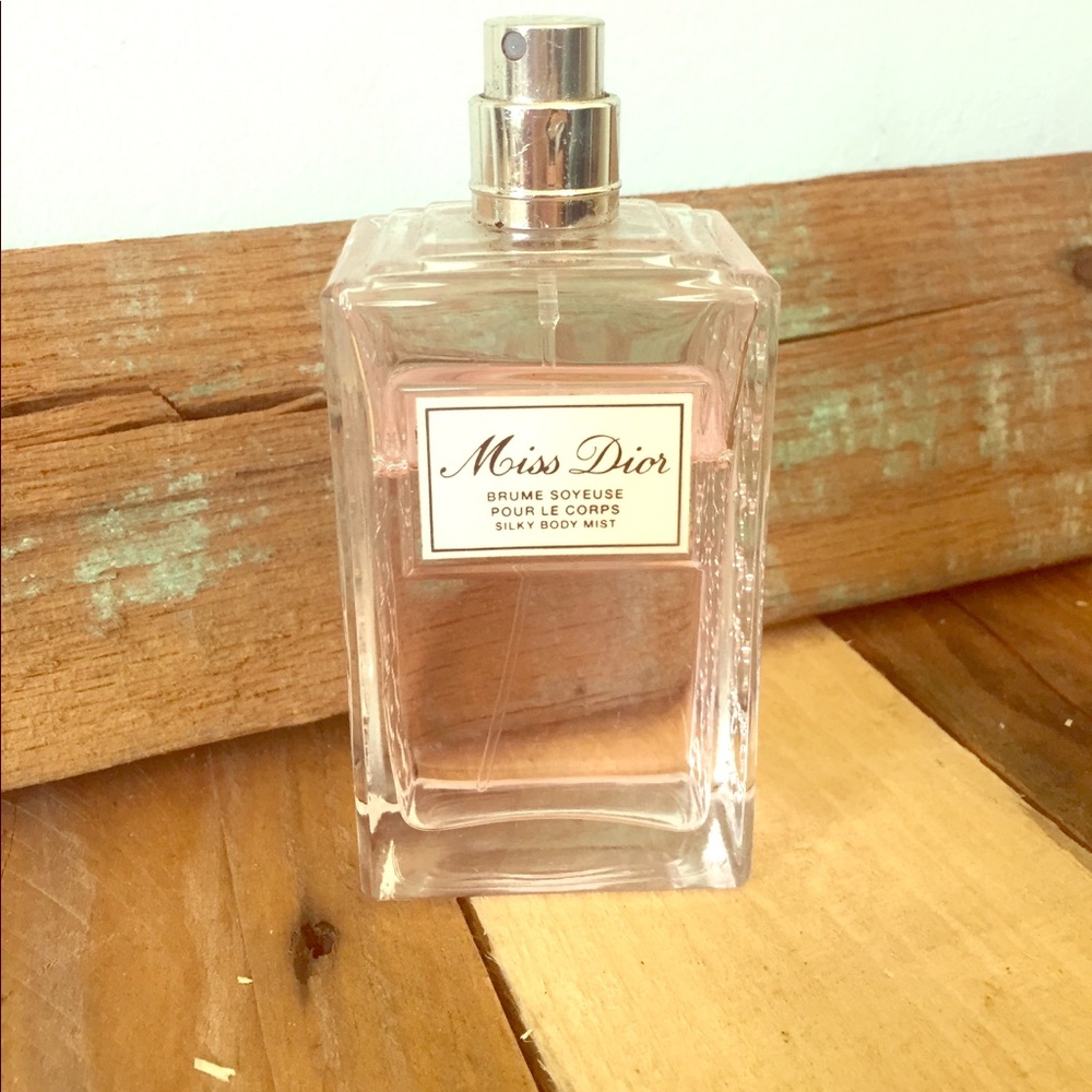 Miss Dior silky body mist