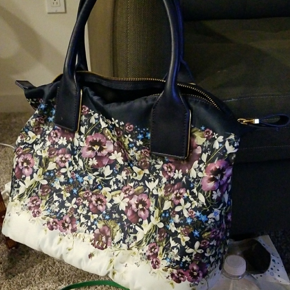 Ted baker tote , no damage , like New