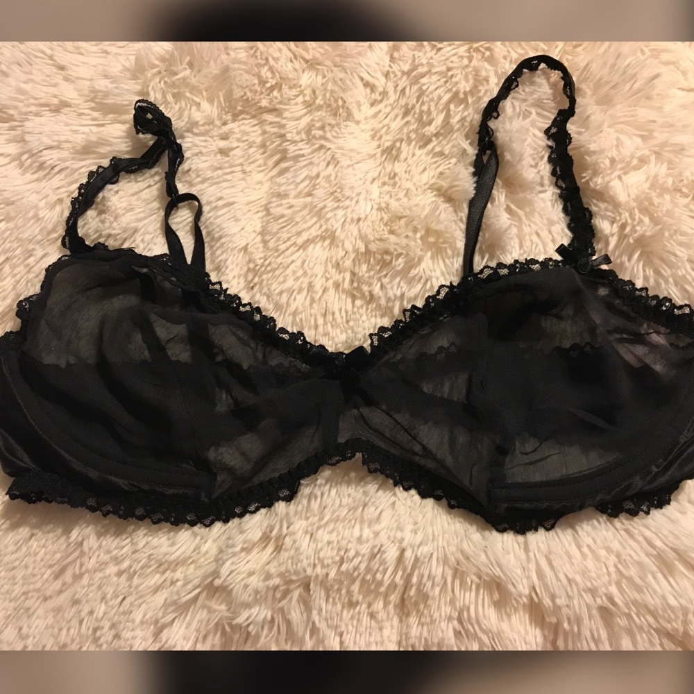 Mesh Victoria secret silk collection black 36C bra