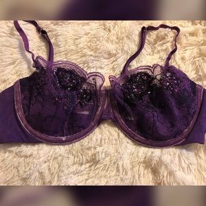 NWT: purple Victoria’s Secret lace very sexy 36C