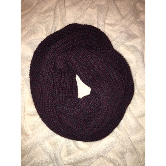 Infinity scarf - Picture 2 of 2