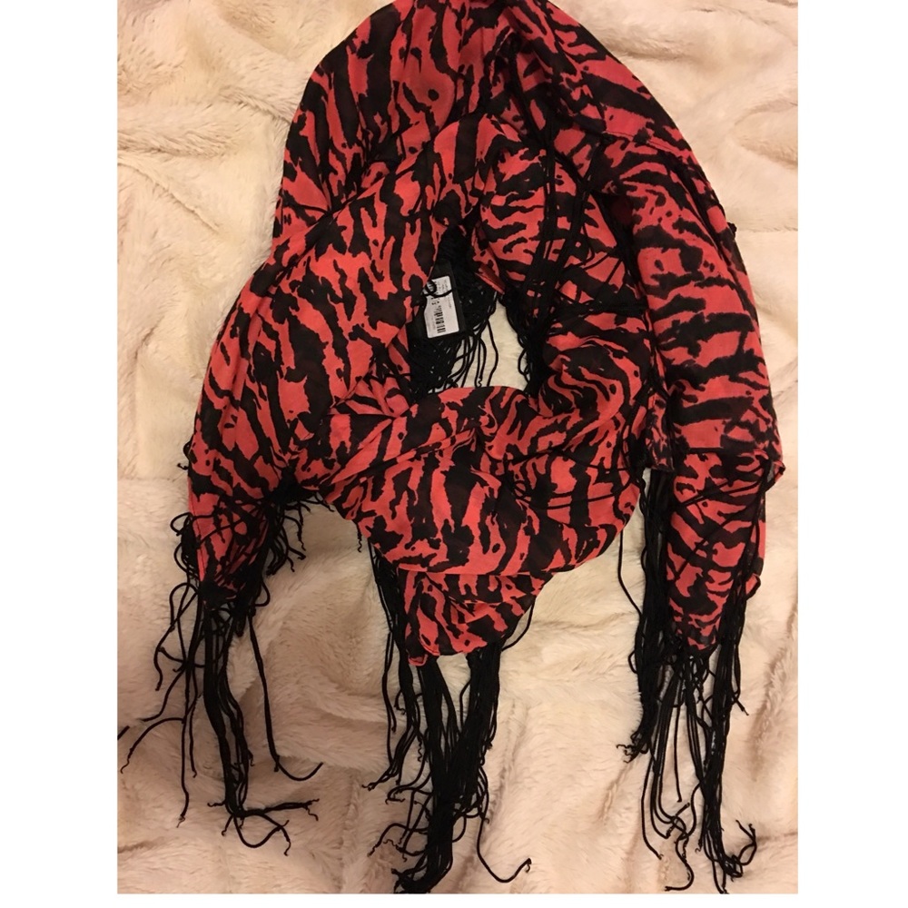 Printed scarf