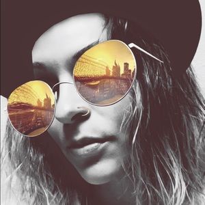 Meet your Posher, Anita