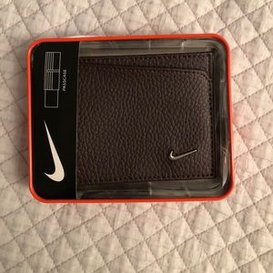 New Nike Men’s Bi Fold Wallet Brown Leather