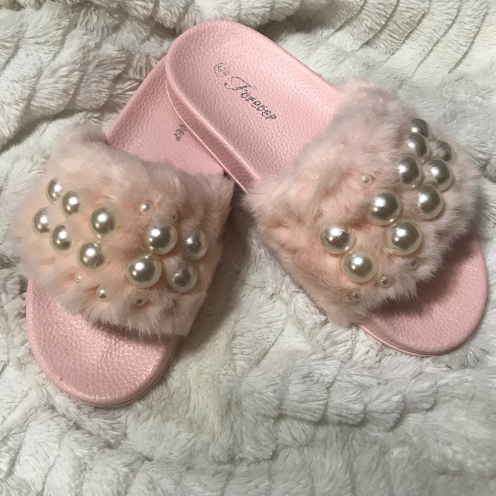 Womens Fur Slides with Pearls HOT NEW STYLE