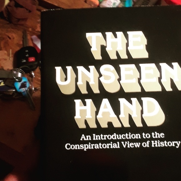 Books - Picture 5 of 5