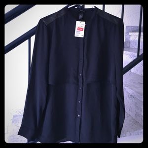 H&M’s blouse