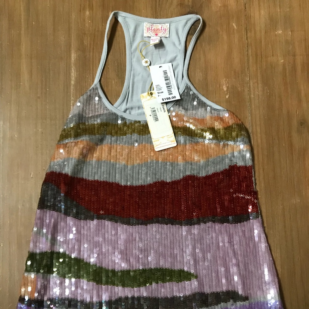 Sequin tank