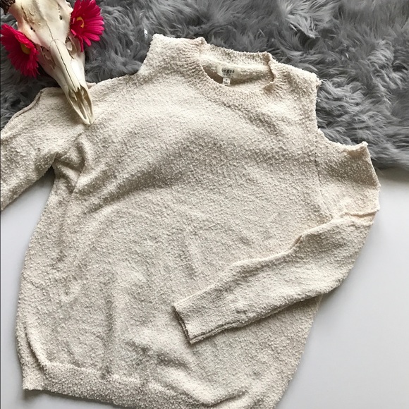 CeEaM LaDdEr/CoLd ShOuLdEr SwEaTeR - Picture 4 of 8