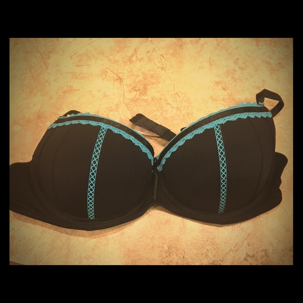Candie’s Black & Blue Demi Bra 36C