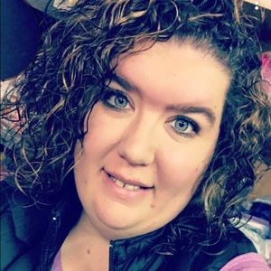 Meet your Posher, Kelli