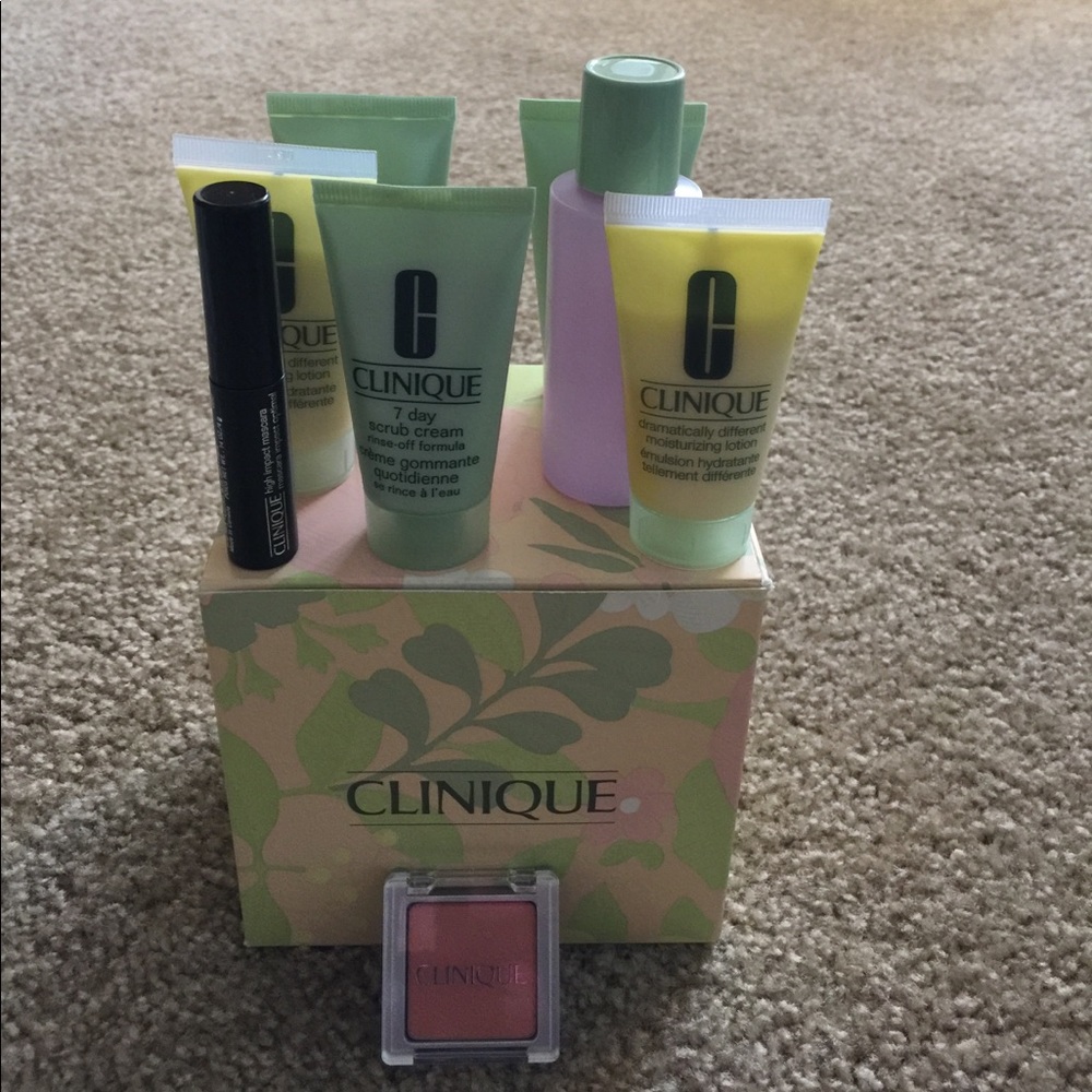 Clinique Blush, moisturizer,mascara,clarifying lot