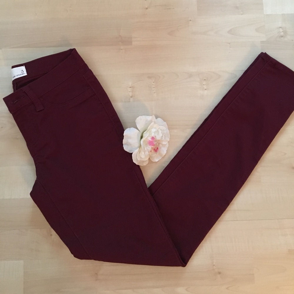🔵 LAST CHANCE 🔵 Burgundy colored jeans