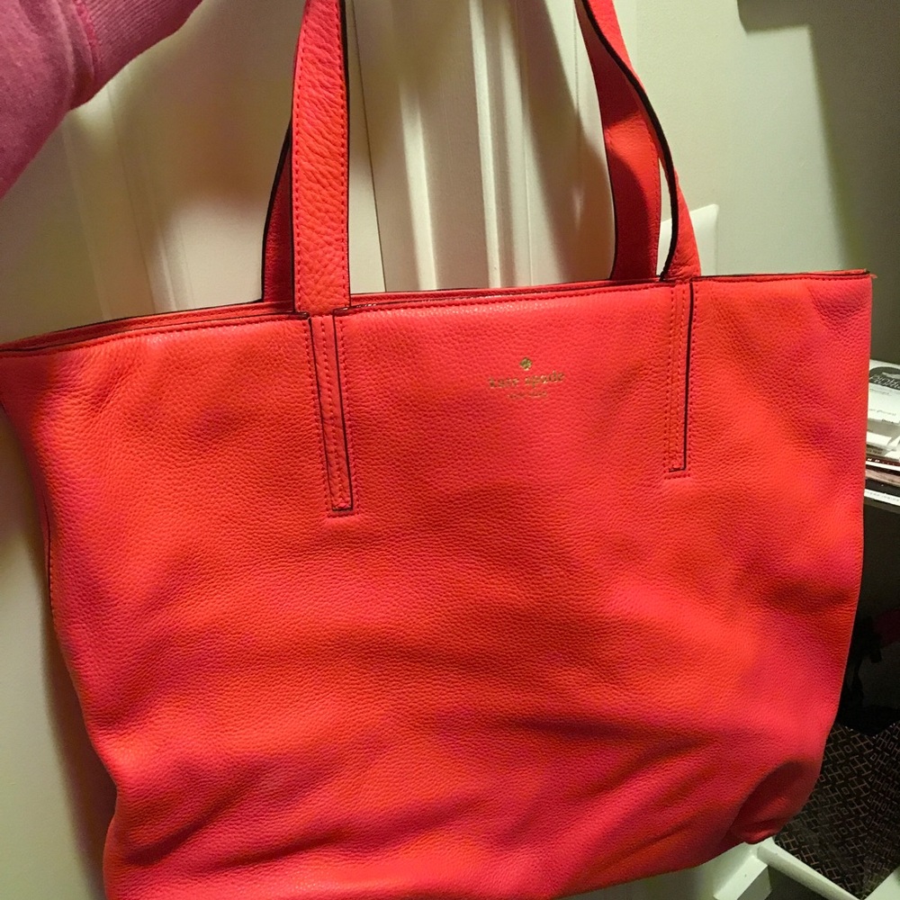 Kate Spade coral tote. Great condition!