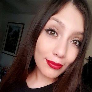 Meet your Posher, Sabrina