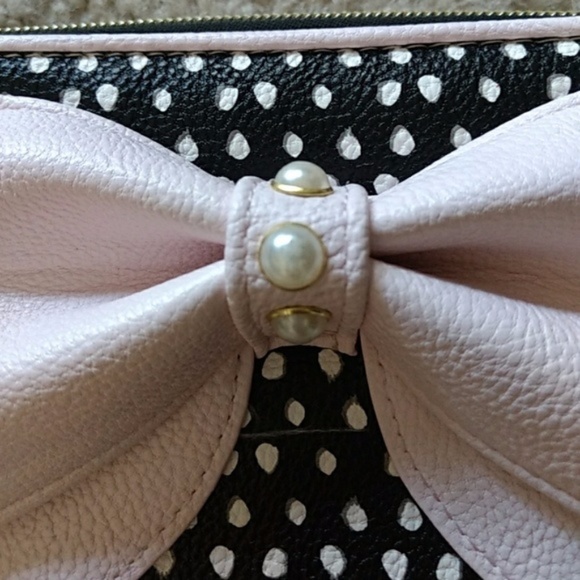 *** Betsey Johnson Black & Pink Wallet - Picture 4 of 5