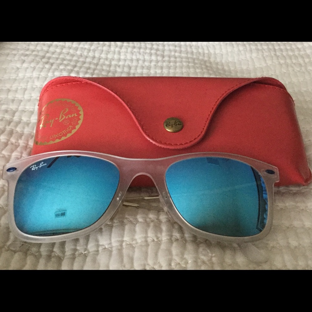 Authentic Rayban lightweight wayfarer