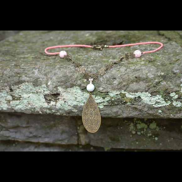 Handmade necklace - Picture 2 of 6