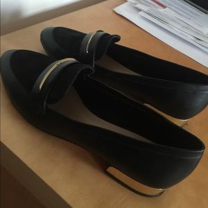 Aldo leather flats gold trim