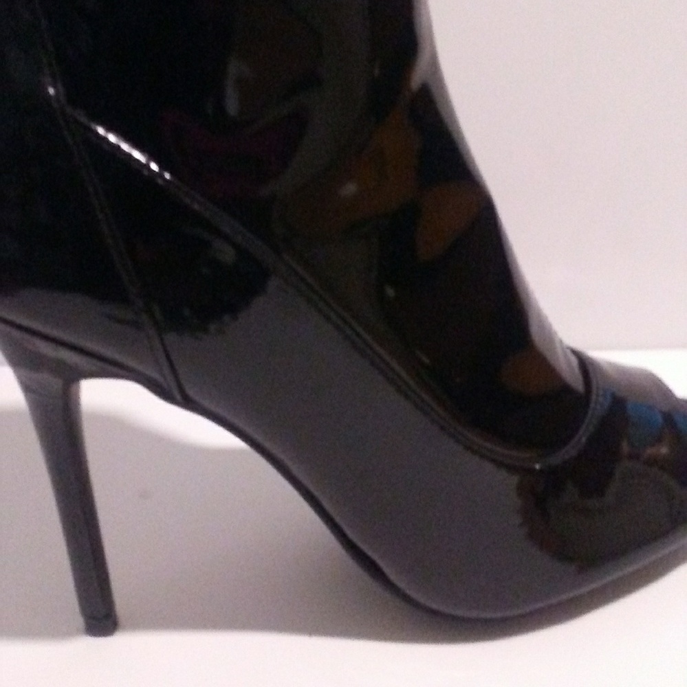Bamboo Shiny Peep Toe Booties