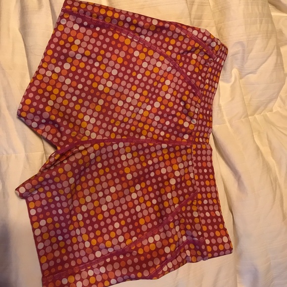 Under Armour shorts - Picture 2 of 3